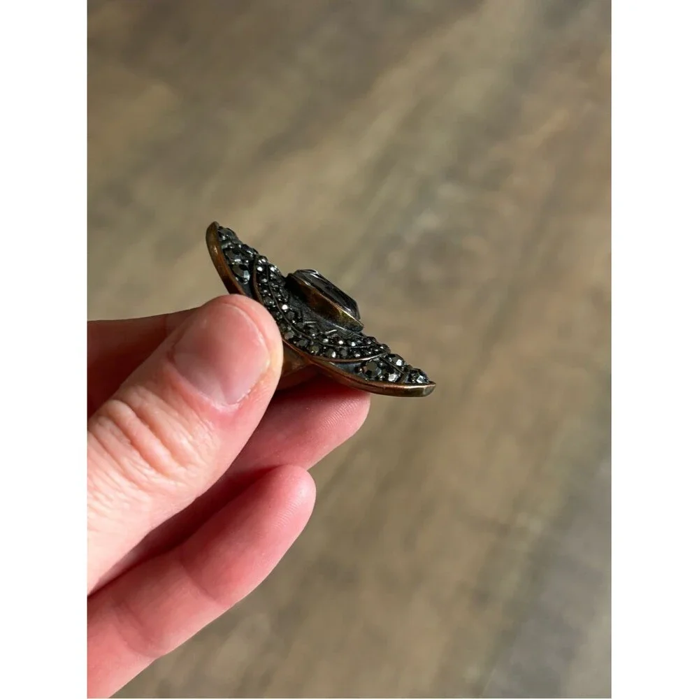 Vintage women size 13.5 dark metal black clear rhinestone statement knuckle ring
